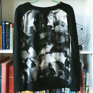 Dressed-up Sweatshirt